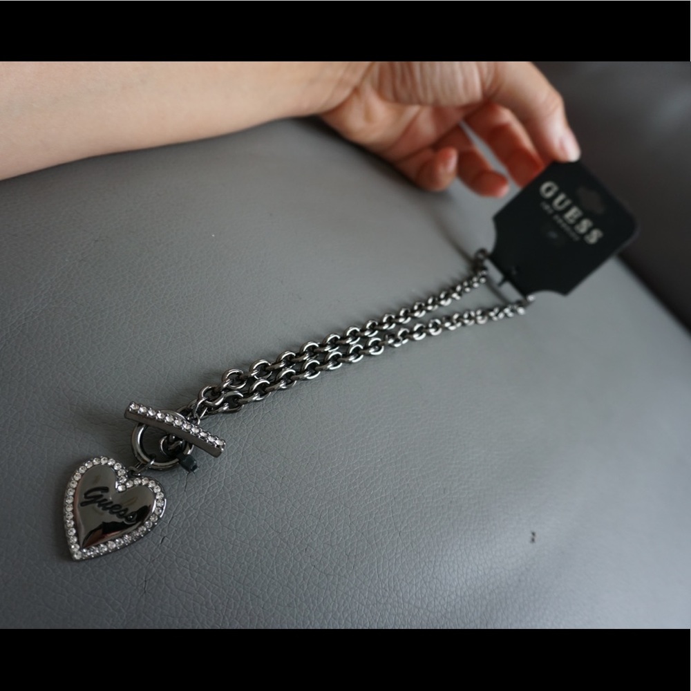 Guess dark silver necklace